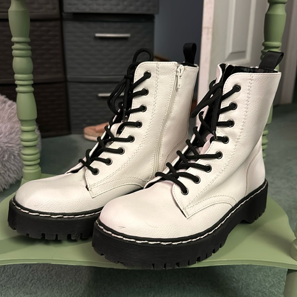 Like New Sincerely Jules Combat Boots